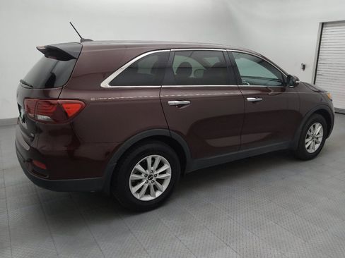 Used 2019 Kia Sorento FWD image 10