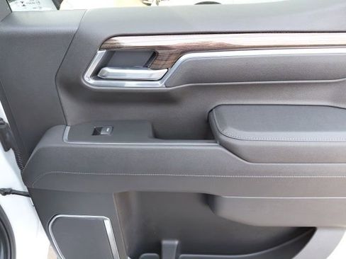 Used 2025 Chevrolet Silverado 1500 LT Trail Boss w/ LT Trail Boss Premium Package image 32