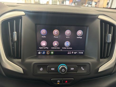 Used 2024 GMC Terrain SLE w/ Driver Convenience Package image 21