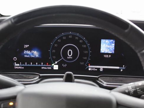 Used 2022 Cadillac Escalade Premium Luxury image 30