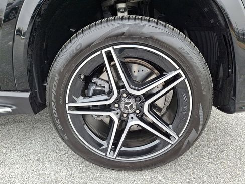 Used 2026 Mercedes-Benz GLS 450 4MATIC image 9