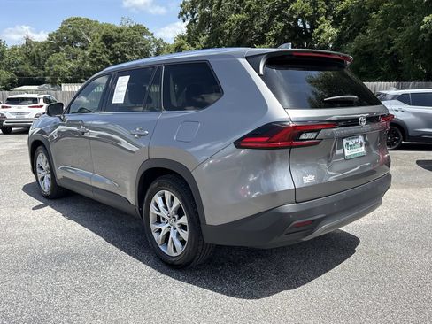 Used 2025 Toyota Grand Highlander FWD image 3