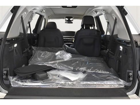 New 2026 BMW X7 xDrive40i w/ Premium Package image 29
