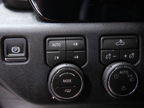 Used 2026 Chevrolet Silverado 1500 LT AWD/4WD image 27