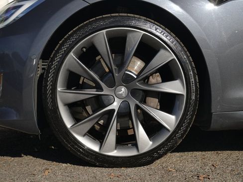 Used 2021 Tesla Model S Long Range Plus image 13