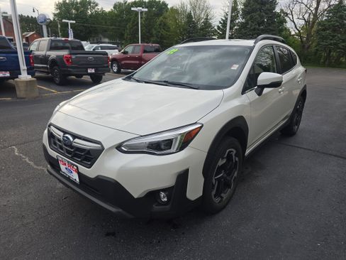 Used 2022 Subaru Crosstrek 2.5i Limited w/ Moonroof Package 2 AWD/4WD image 4