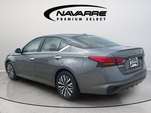 Used 2025 Nissan Altima 2.5 SV FWD image 6