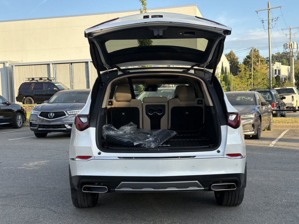 Certified 2026 Acura MDX w/ Technology Package AWD/4WD image 14