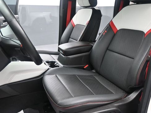 Used 2024 GMC Canyon AT4X image 11