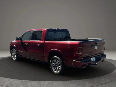 Used 2019 RAM 1500 Laramie AWD/4WD image 3