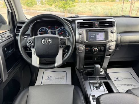 Used 2016 Toyota 4Runner SR5 Premium AWD/4WD image 22
