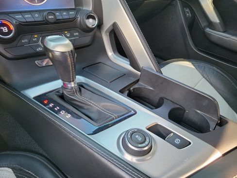 Used 2014 Chevrolet Corvette Stingray Convertible image 9