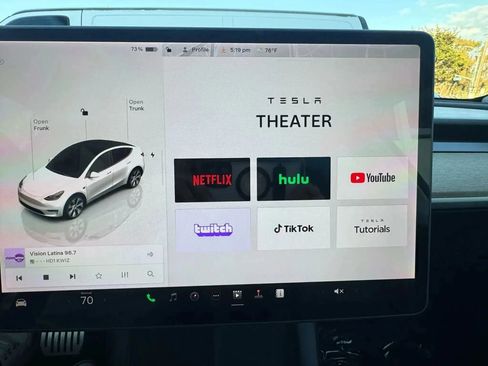 Used 2021 Tesla Model Y Long Range AWD/4WD image 14