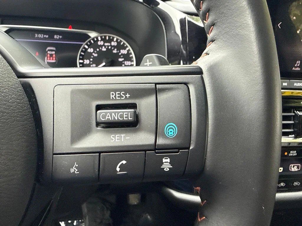 Used 2025 Nissan Pathfinder Rock Creek AWD/4WD image 25
