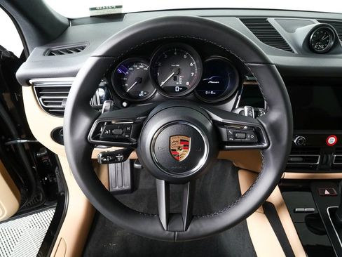 Used 2026 Porsche Macan AWD/4WD image 9