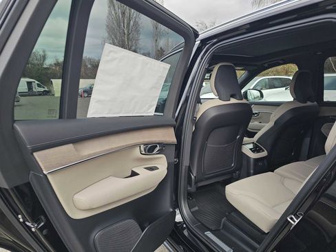 New 2026 Volvo XC90 T8 Plus w/ Protection Package AWD/4WD image 19
