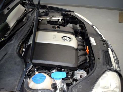 Used 2009 Volkswagen Jetta S image 11