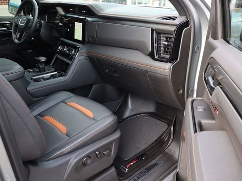 Used 2025 GMC Sierra 1500 AT4 w/ AT4 Premium Package AWD/4WD image 57