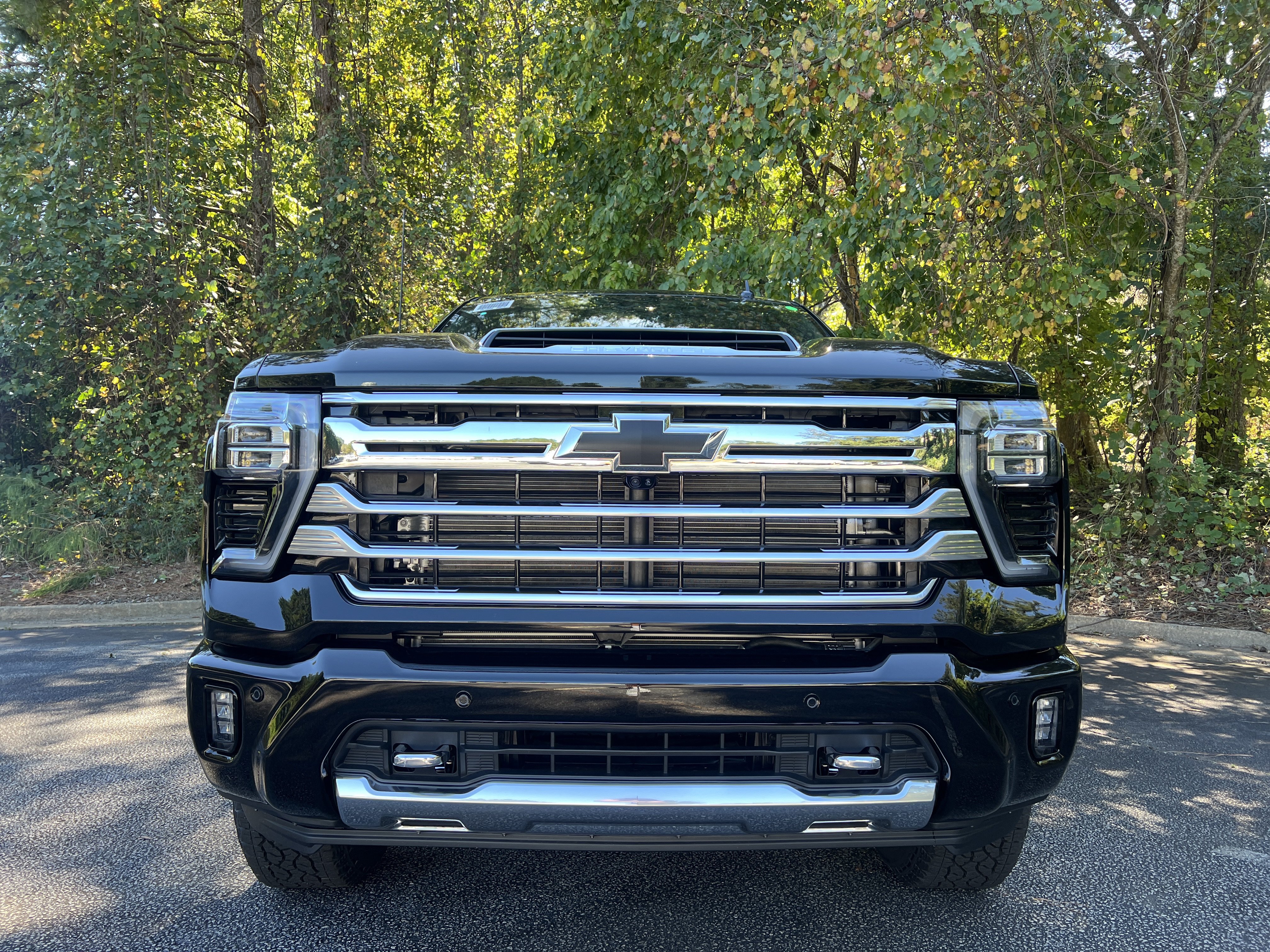 New 2026 Chevrolet Silverado 2500 High Country w/ High Country Premium Package AWD/4WD image 2