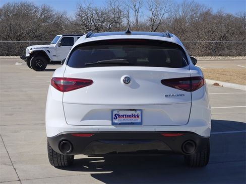 Used 2022 Alfa Romeo Stelvio Sprint image 7