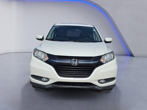 Used 2017 Honda HR-V EX image 8