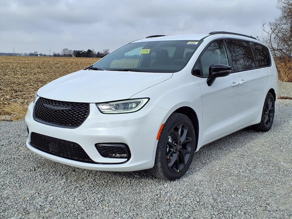 New 2026 Chrysler Pacifica Select w/ S Appearance Package FWD image 27