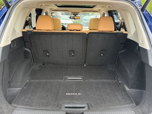 Used 2021 Nissan Rogue Platinum FWD image 18