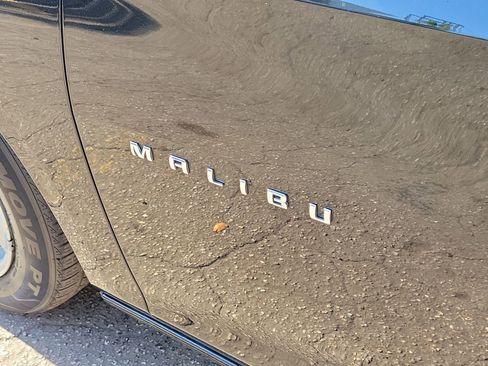 Used 2017 Chevrolet Malibu LS FWD image 8