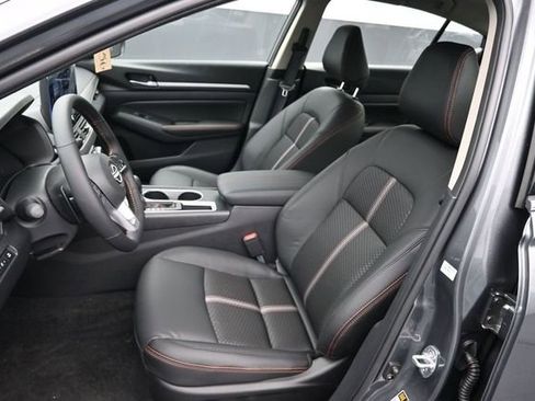 New 2026 Nissan Altima 2.5 SR FWD image 17