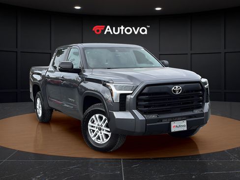 Used 2024 Toyota Tundra SR5 w/ SR5 Convenience Package AWD/4WD image 7