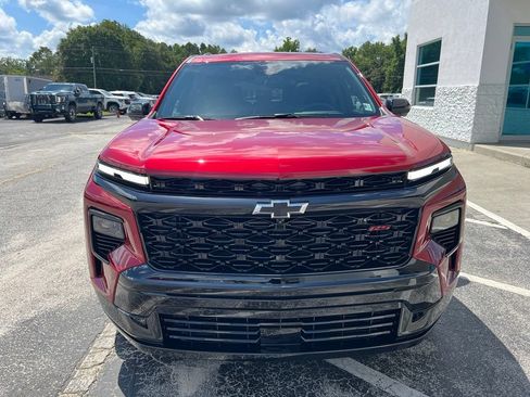 New 2026 Chevrolet Traverse RS w/ LPO, Floor Liner Package FWD image 5