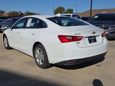 Used 2024 Chevrolet Malibu LT image 4