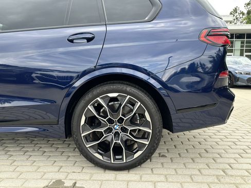 Used 2024 BMW X7 xDrive40i w/ M Sport Package AWD/4WD image 5