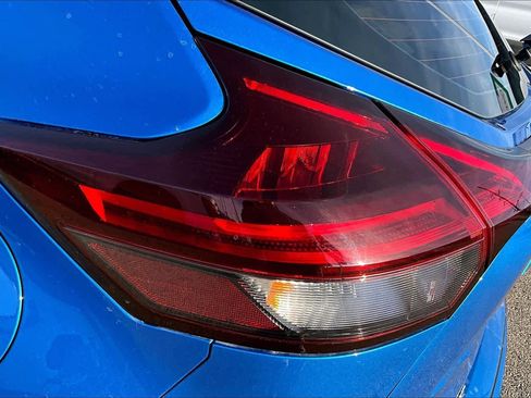 Used 2021 Nissan Kicks SR image 27