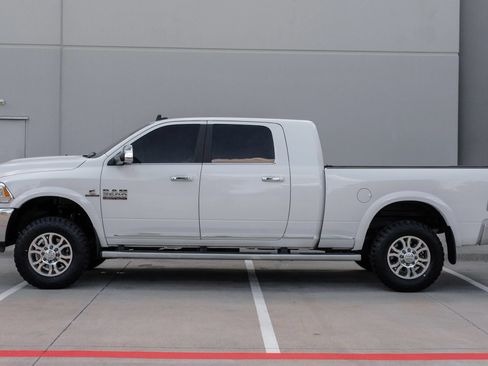 Used 2017 RAM 2500 Limited AWD/4WD image 10