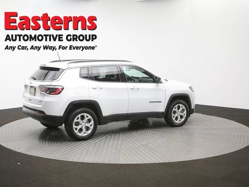Used 2024 Jeep Compass Latitude AWD/4WD image 37
