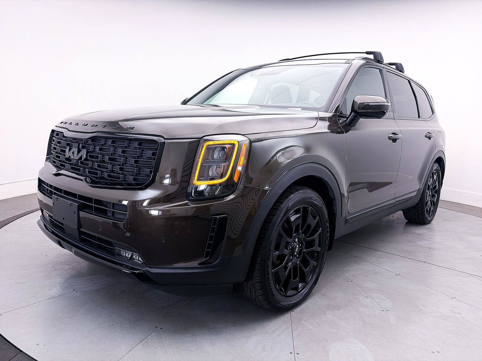 Used 2022 Kia Telluride SX w/ SX Prestige Package AWD/4WD image 13