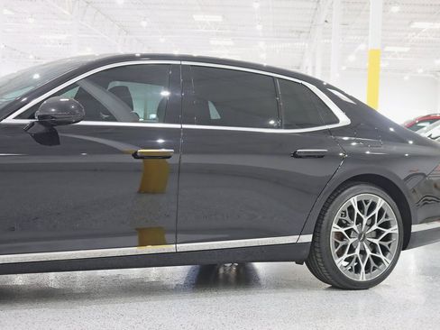 Used 2023 Genesis G90 3.5T image 4