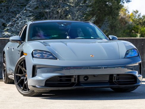 Certified 2025 Porsche Taycan GTS image 6