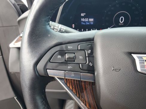 Used 2022 Cadillac Escalade Luxury image 18