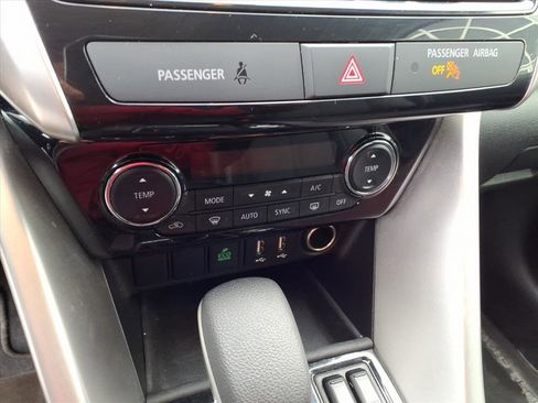 Used 2024 Mitsubishi Eclipse Cross SE image 21