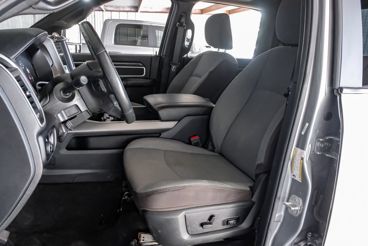 Used 2024 RAM 2500 Big Horn w/ Safety Group AWD/4WD image 29