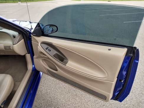 Used 2004 Ford Mustang GT RWD image 7