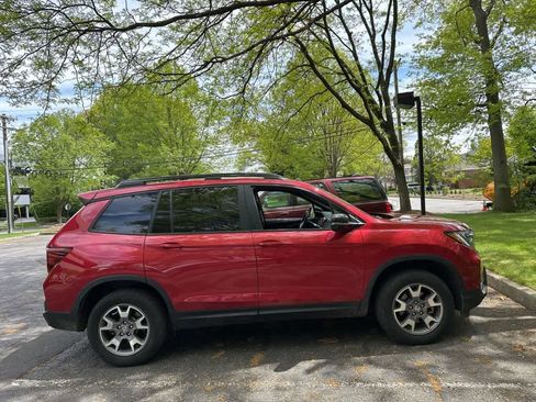 Used 2023 Honda Passport TrailSport image 10