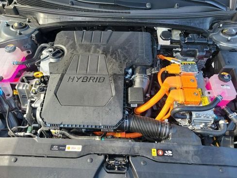 Certified 2025 Hyundai Elantra SEL FWD image 32