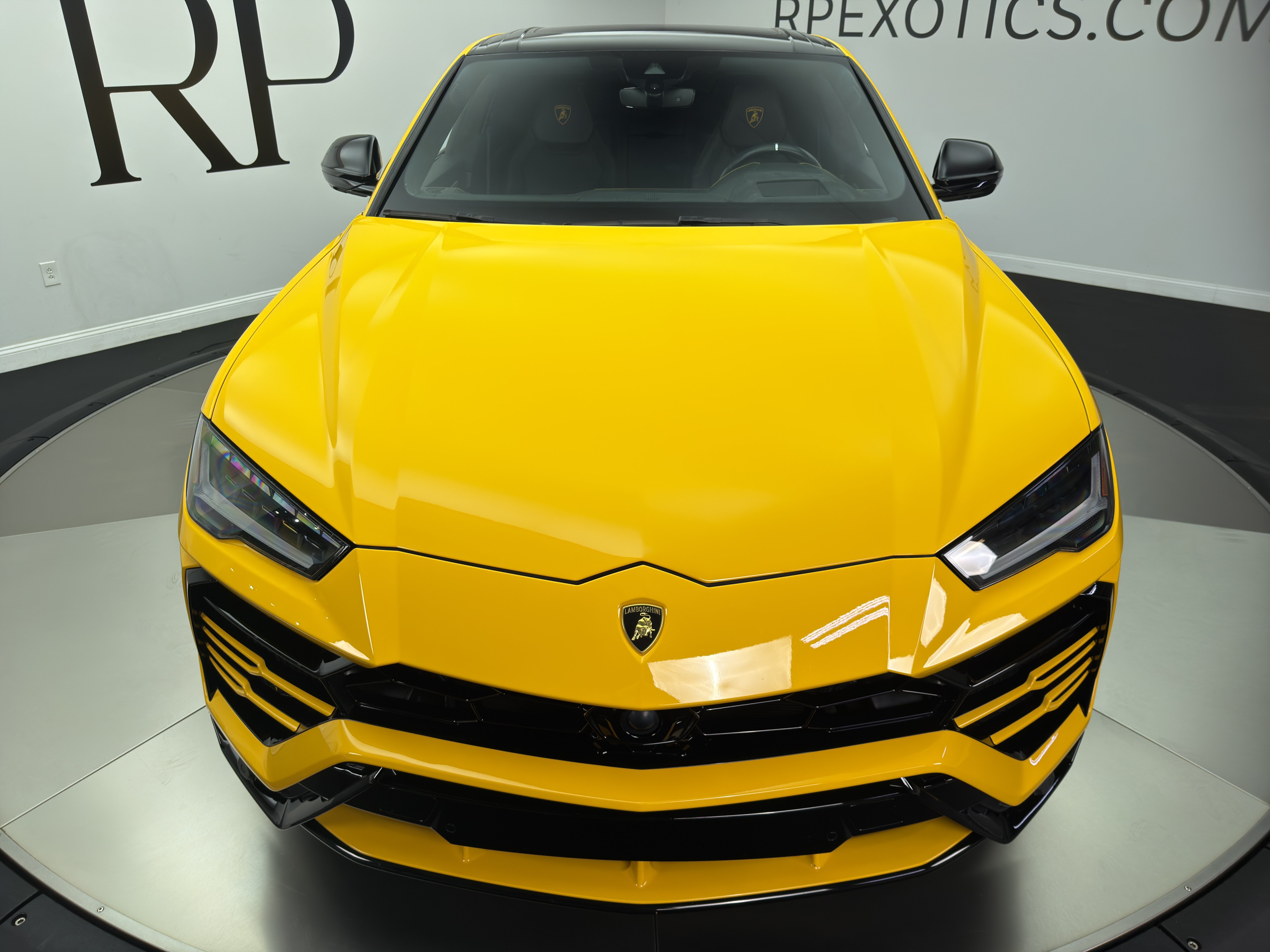 Used 2021 Lamborghini Urus AWD/4WD image 9