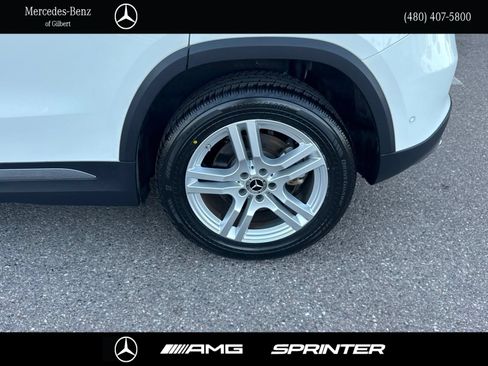 Used 2022 Mercedes-Benz GLA 250 4MATIC w/ Premium Package Lite image 9