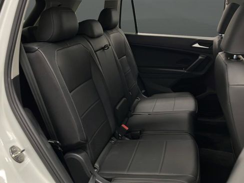 Used 2020 Volkswagen Tiguan SE w/ Panoramic Sunroof Package AWD/4WD image 25