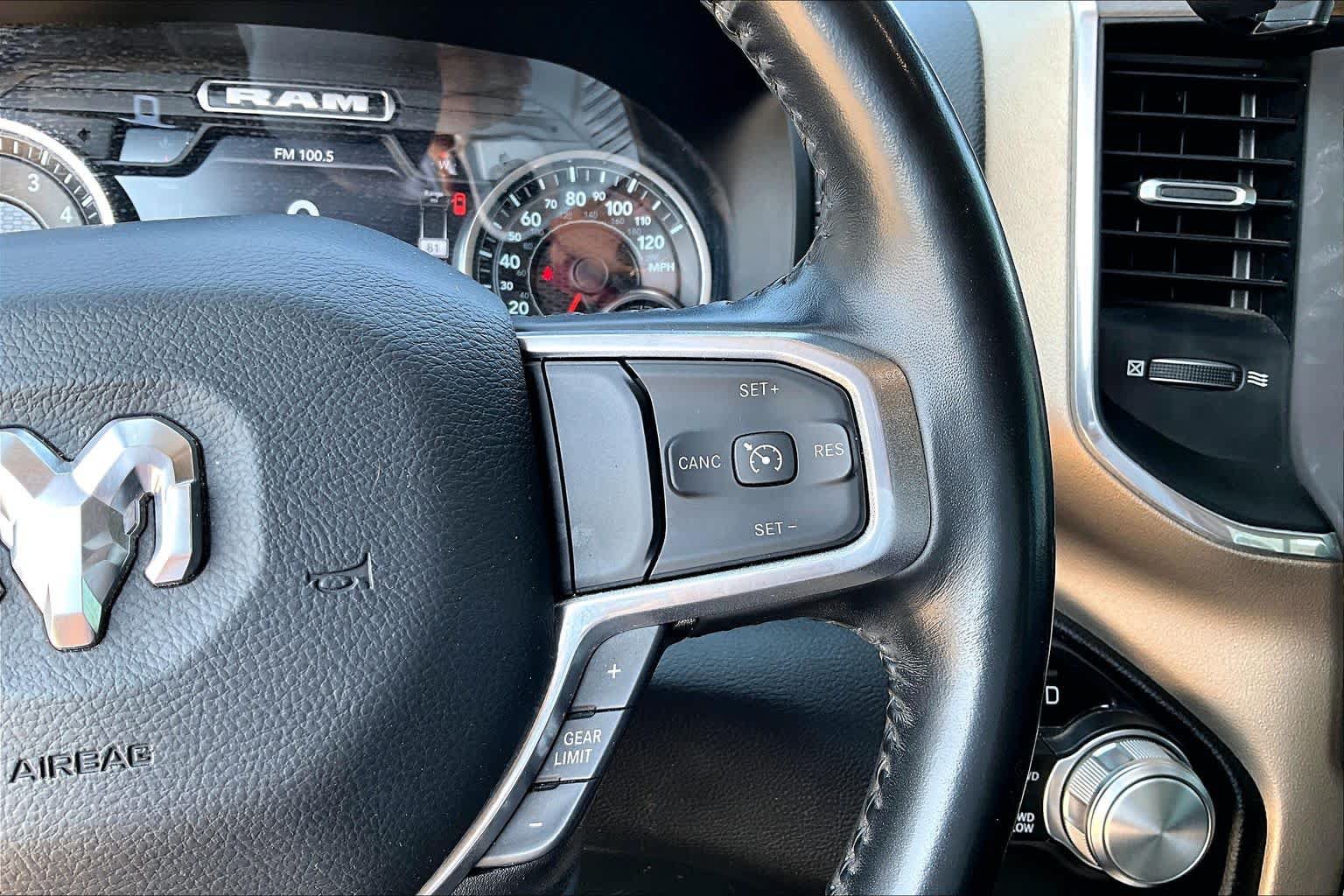 Used 2022 RAM 1500 Laramie AWD/4WD image 18