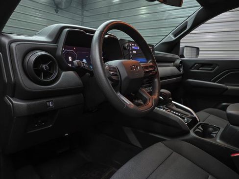 Used 2024 Chevrolet Colorado Trail Boss w/ Advanced Trailering Package AWD/4WD image 15